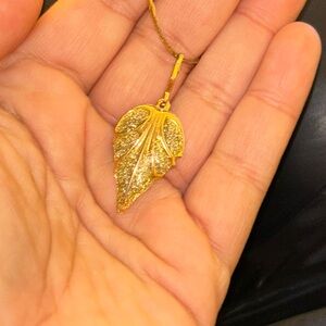 Vintage Diamond Dust Leaf Gold Tone Pendant Necklace